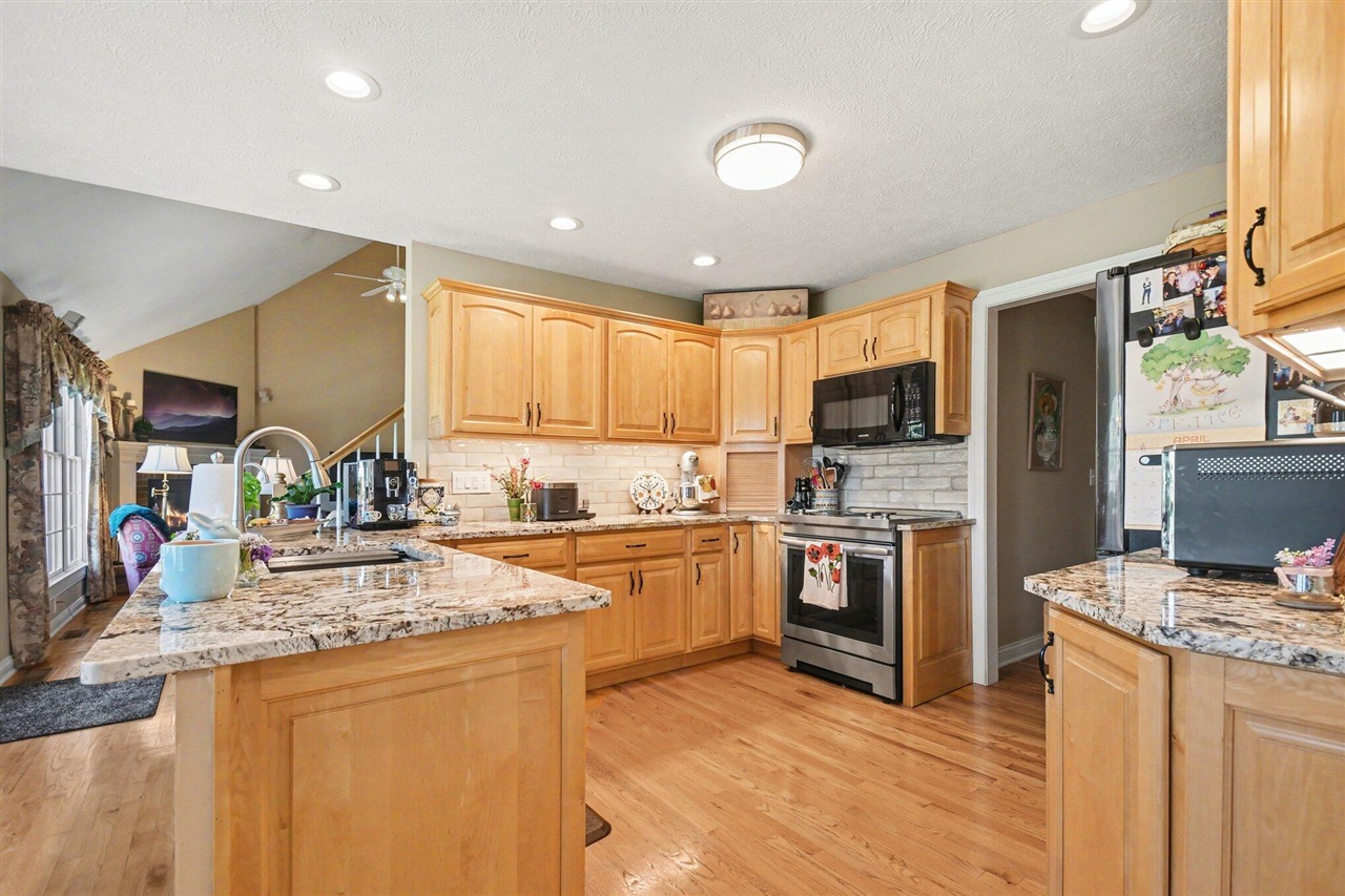 5965 Pollys Path Property Photo 9