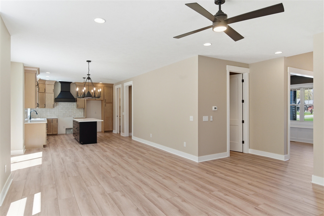 9941 Honey Creek Trail Property Photo 13