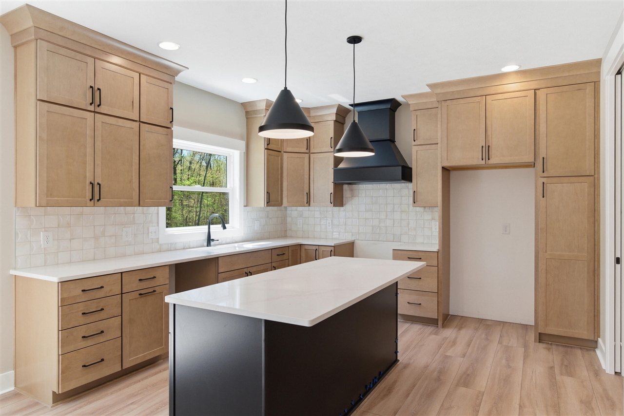 9941 Honey Creek Trail Property Photo 15