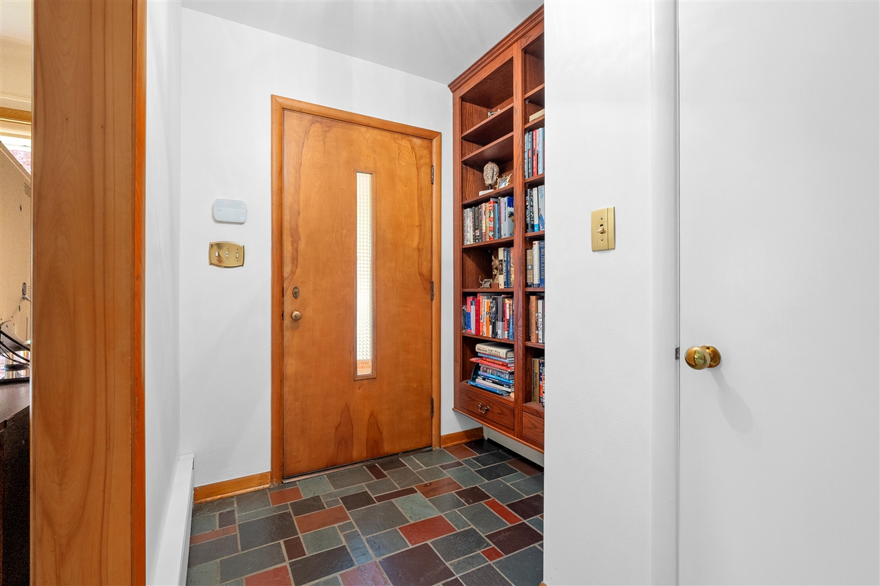 10320 Douglas Avenue Property Photo 2