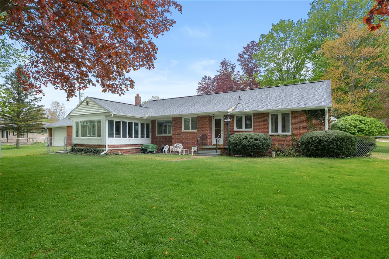 10320 Douglas Avenue Property Photo 31