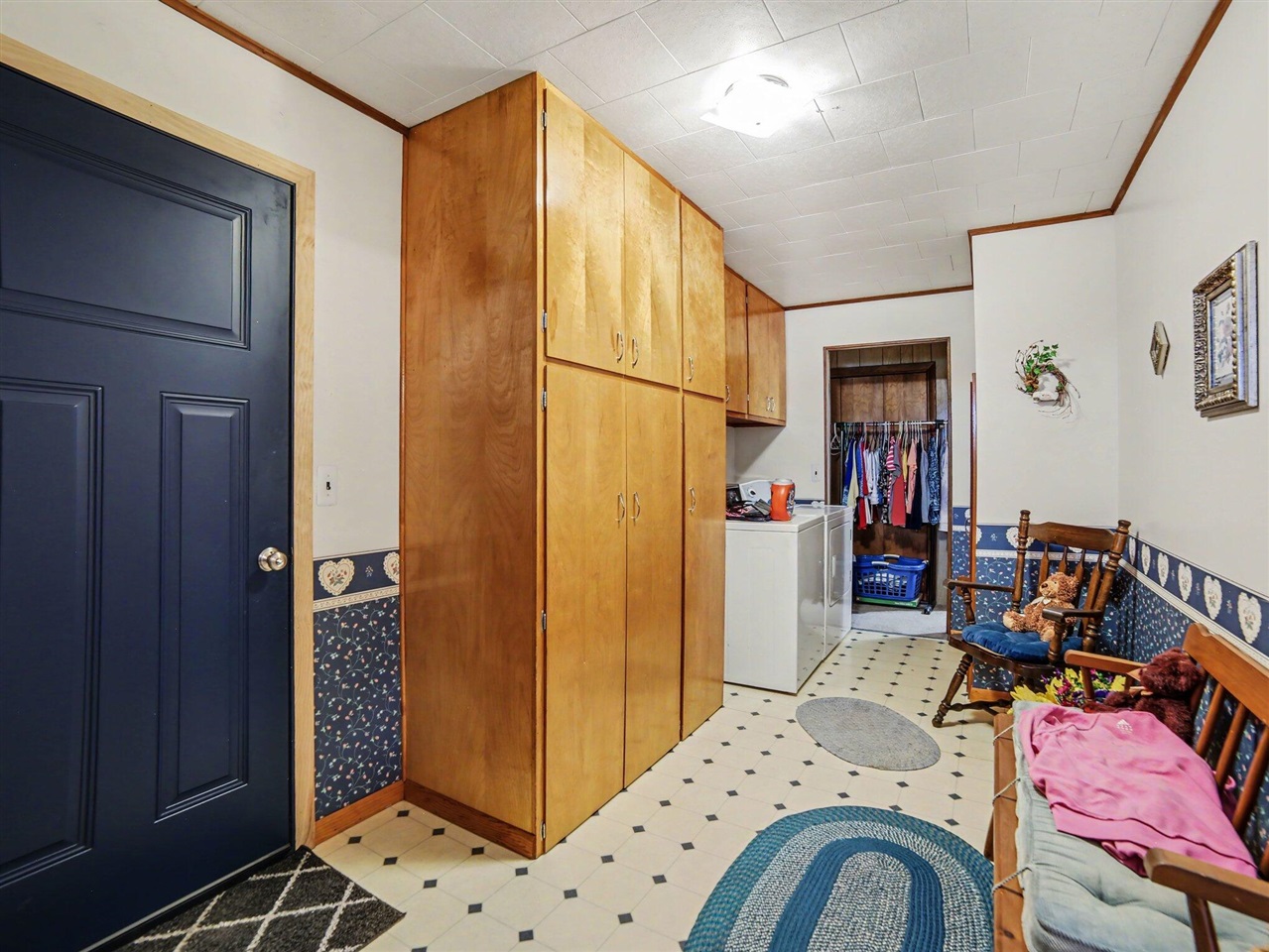 24 E Polk Road Property Photo 2