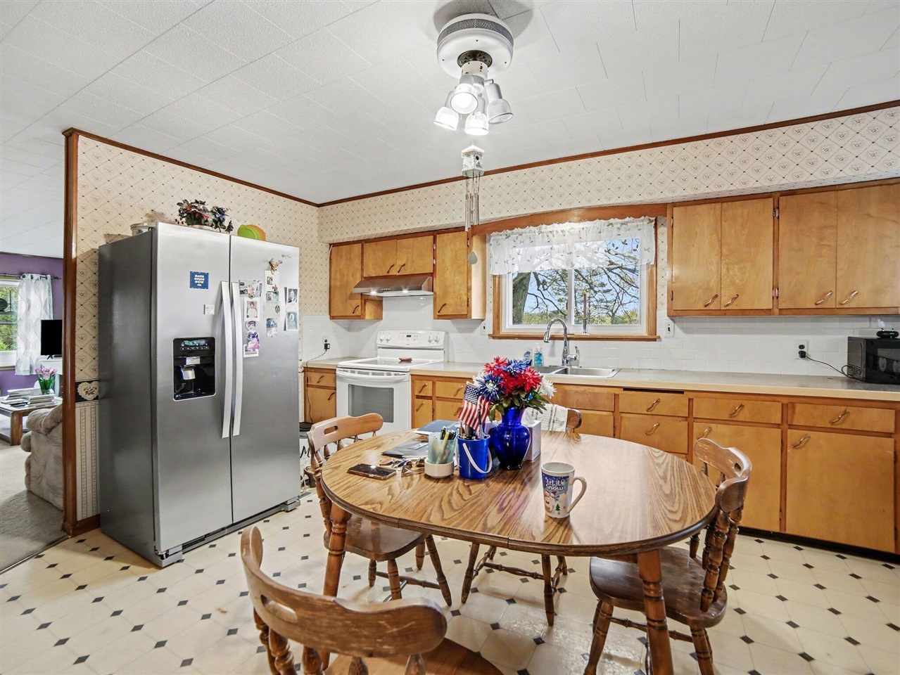 24 E Polk Road Property Photo 6