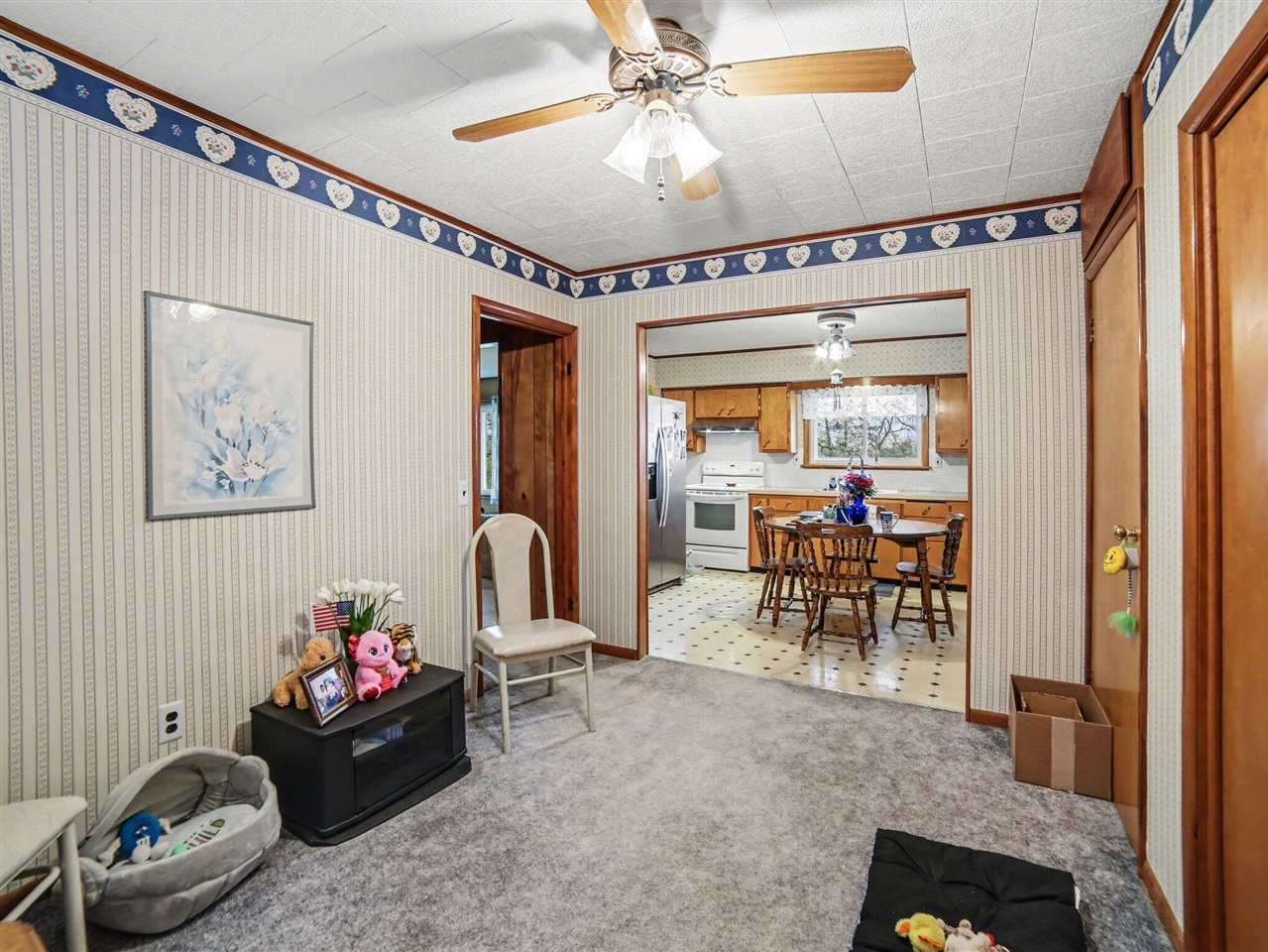 24 E Polk Road Property Photo 10