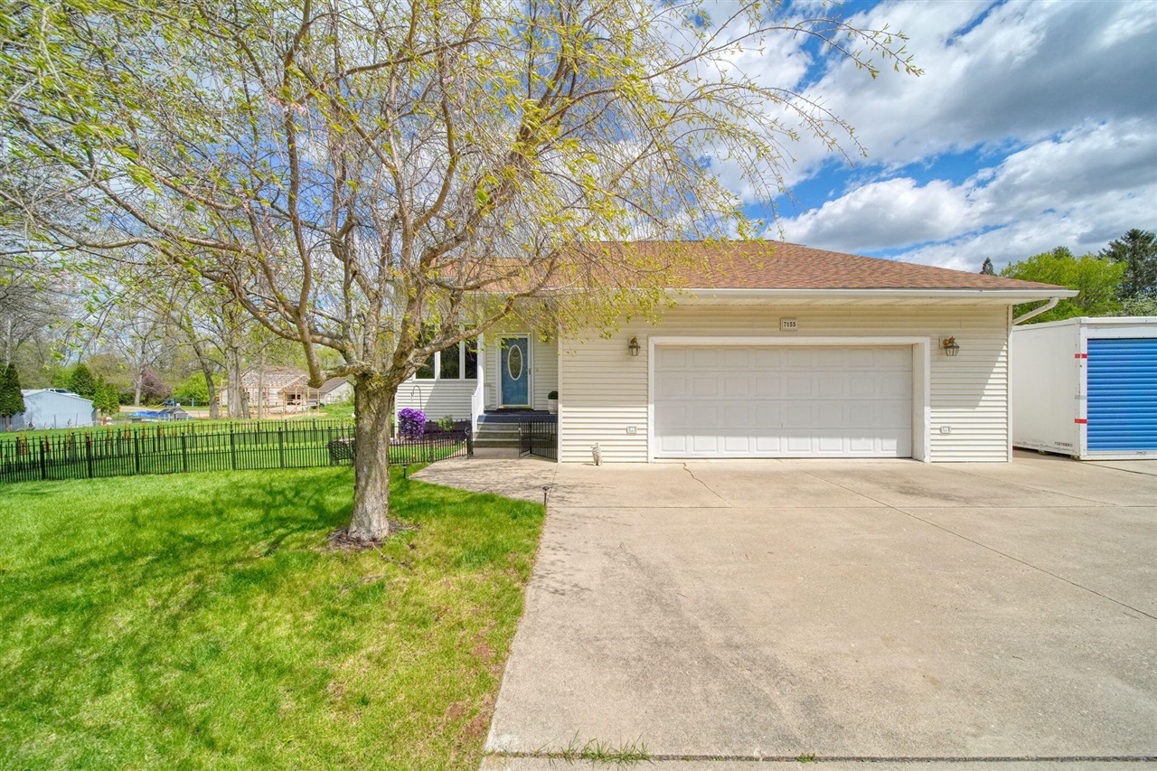 7155 Bayview Road Property Photo 1