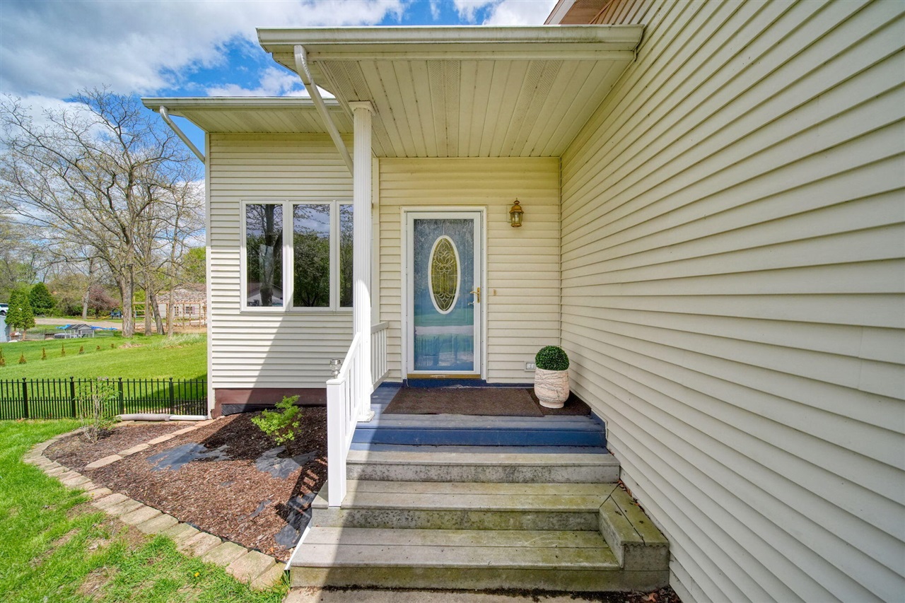 7155 Bayview Road Property Photo 6
