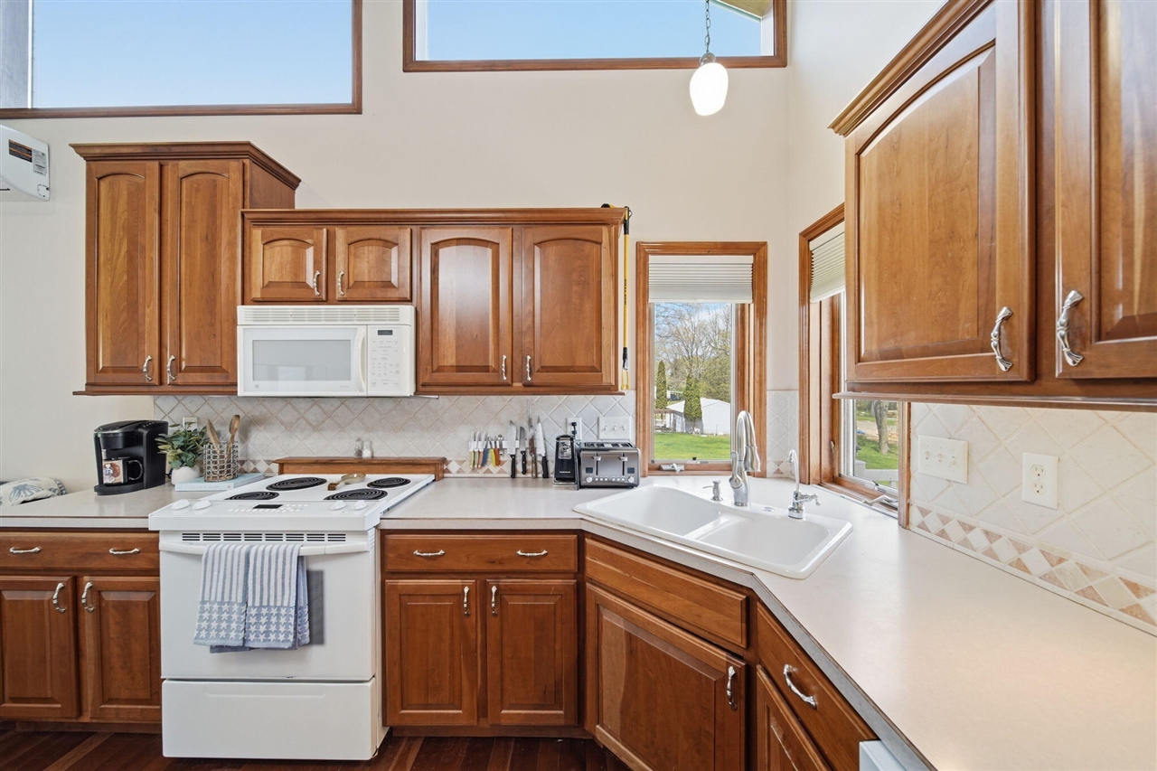 7155 Bayview Road Property Photo 15