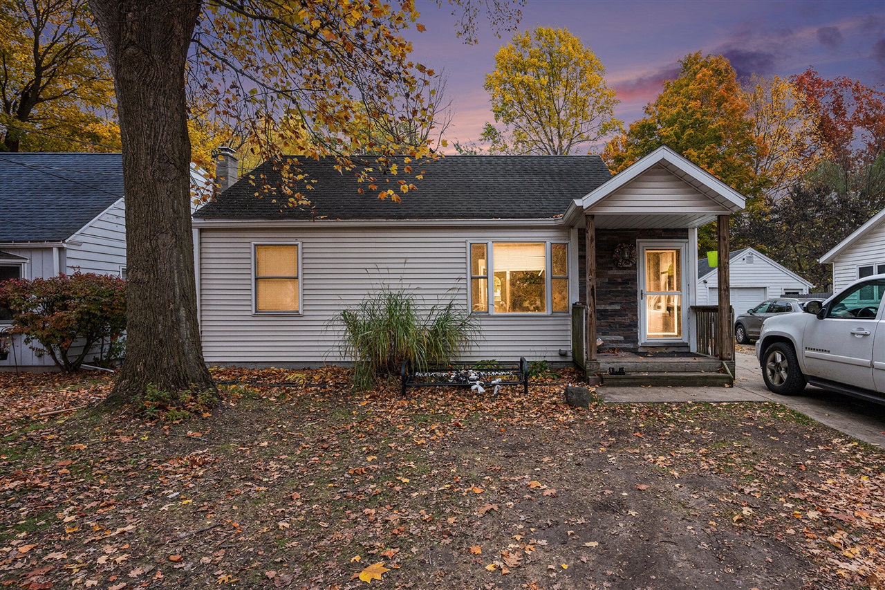 5418 Keyes Drive Property Photo 1