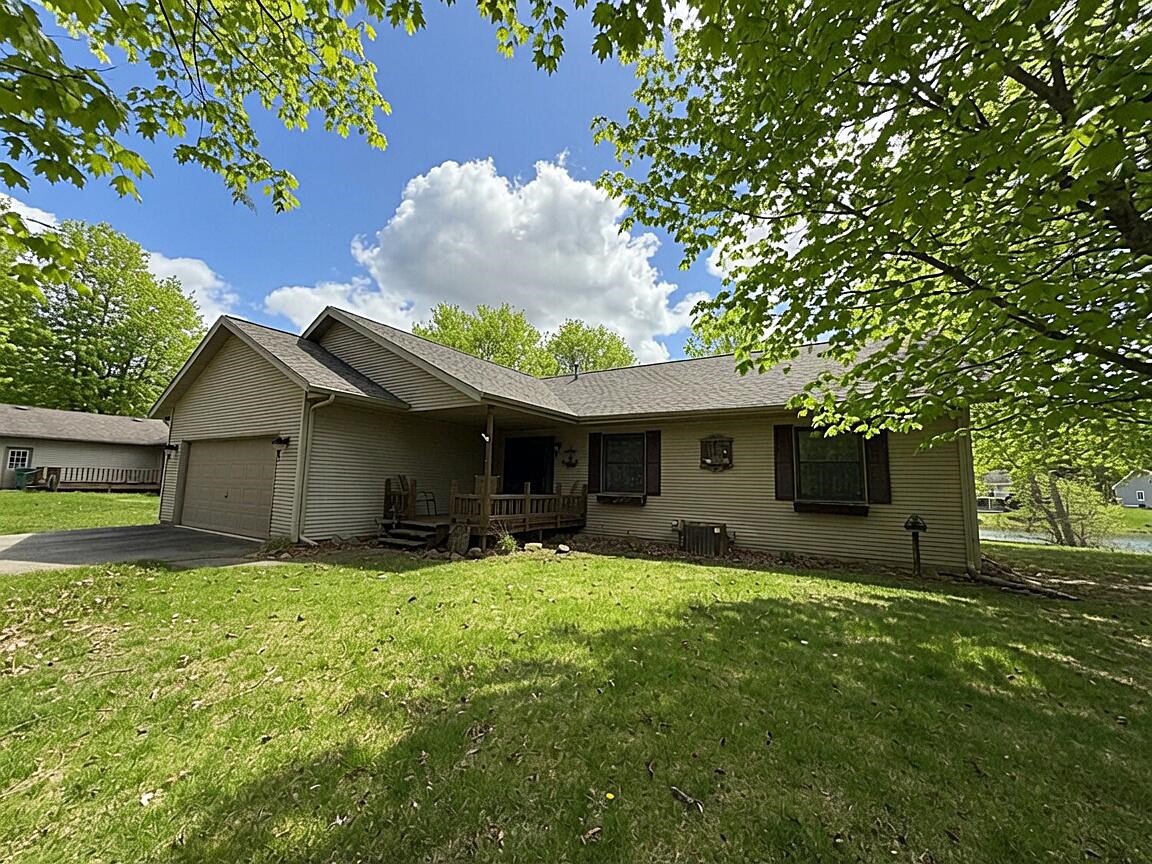 8917 Longview Drive Property Photo 1