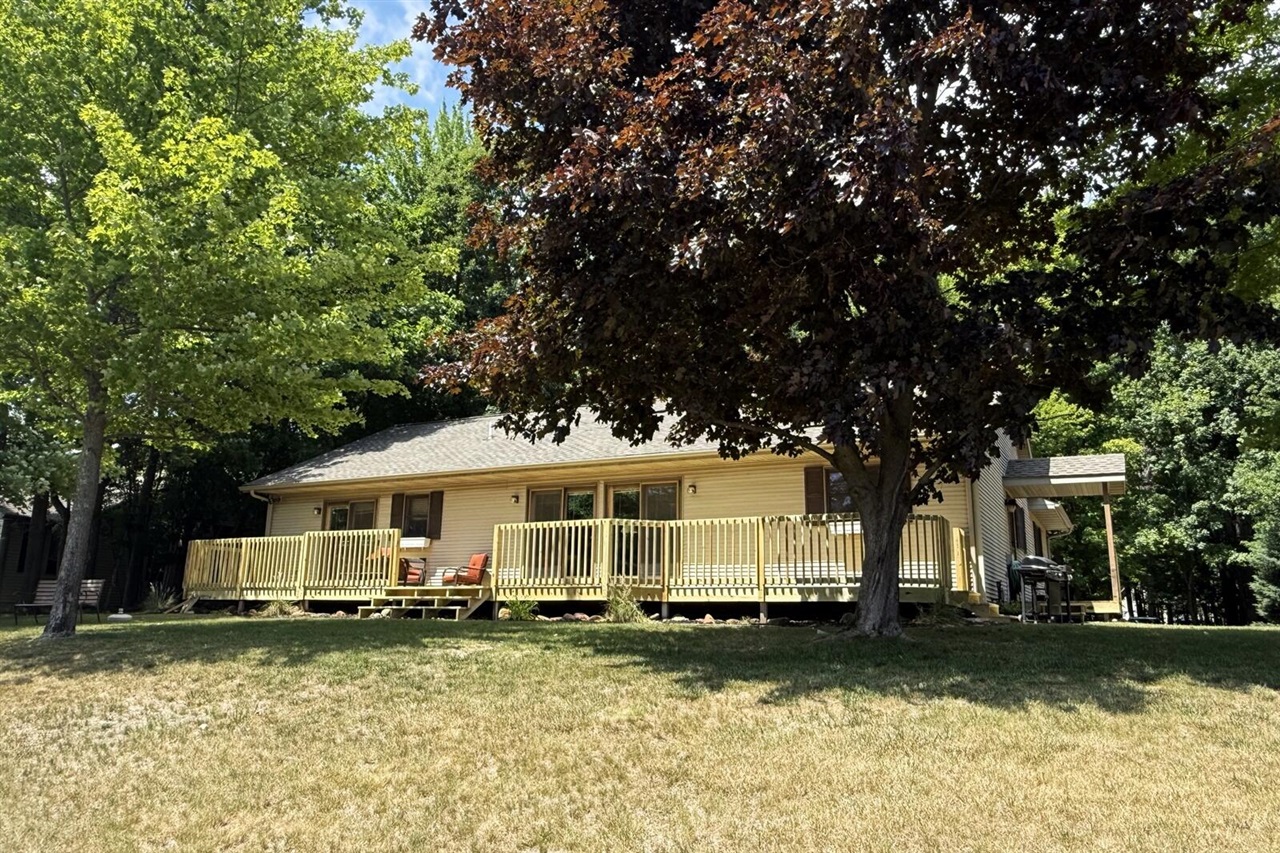 8917 Longview Drive Property Photo 4