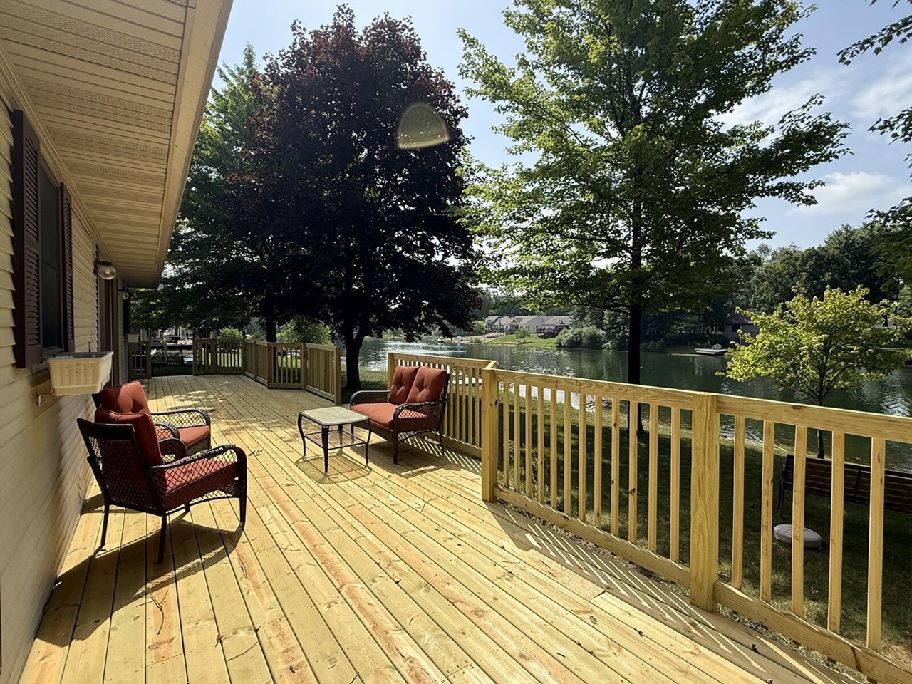 8917 Longview Drive Property Photo 5