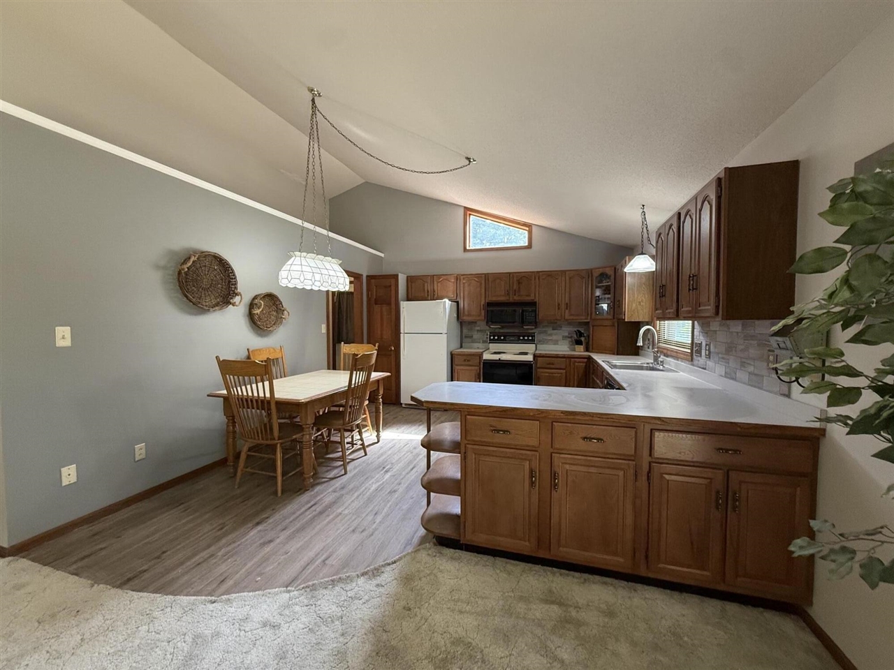 8917 Longview Drive Property Photo 11