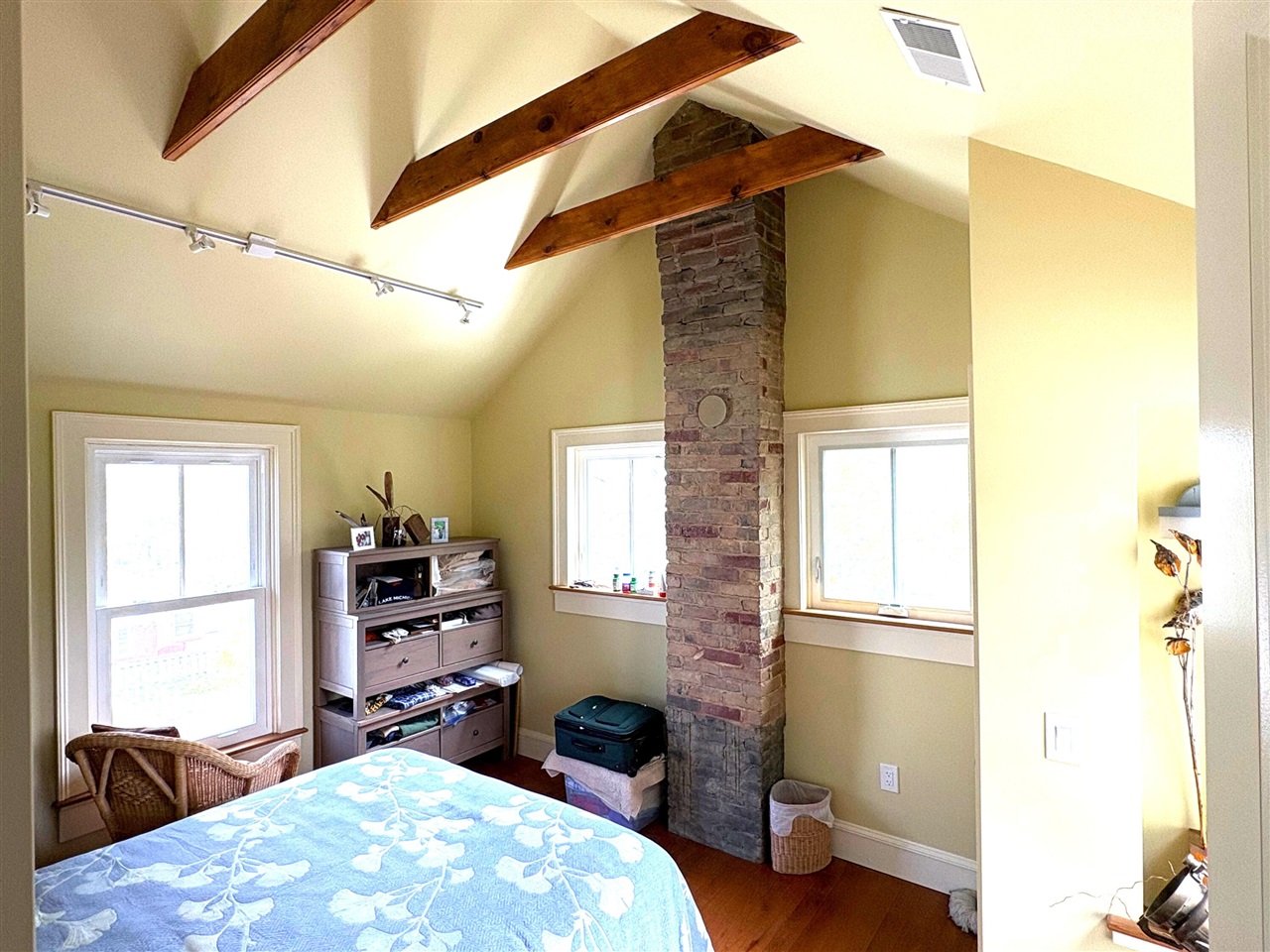 211 Maple Street Property Photo 24