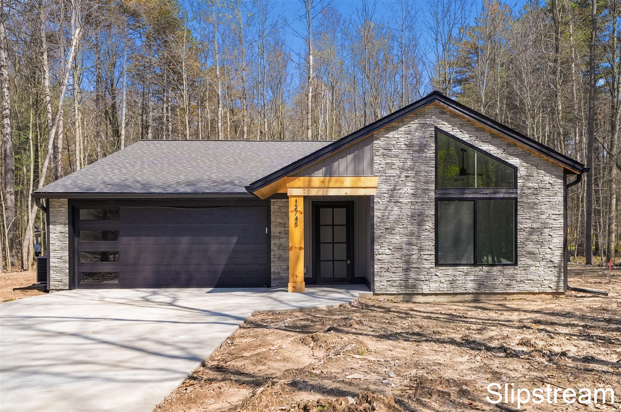 12745 Austrian Drive Property Photo 1