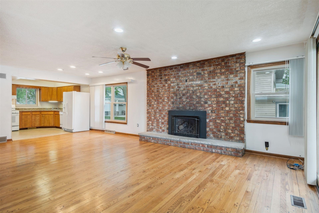 2973 Round Lake Highway Property Photo 4