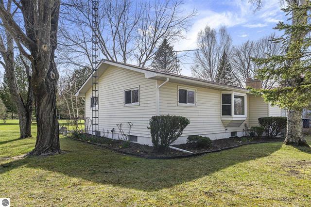 1970 E M 115 Property Photo 4