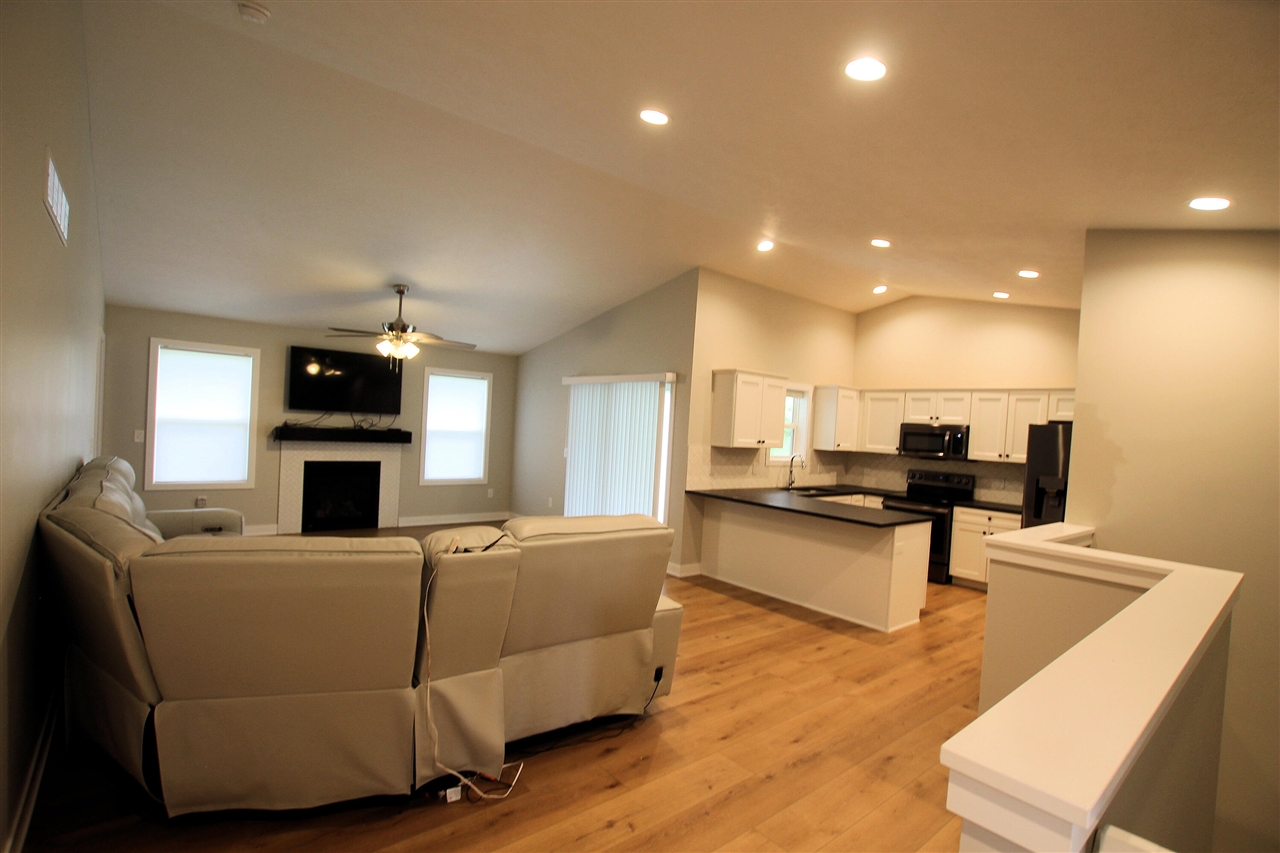 7241 Glendora Lane Property Photo 8