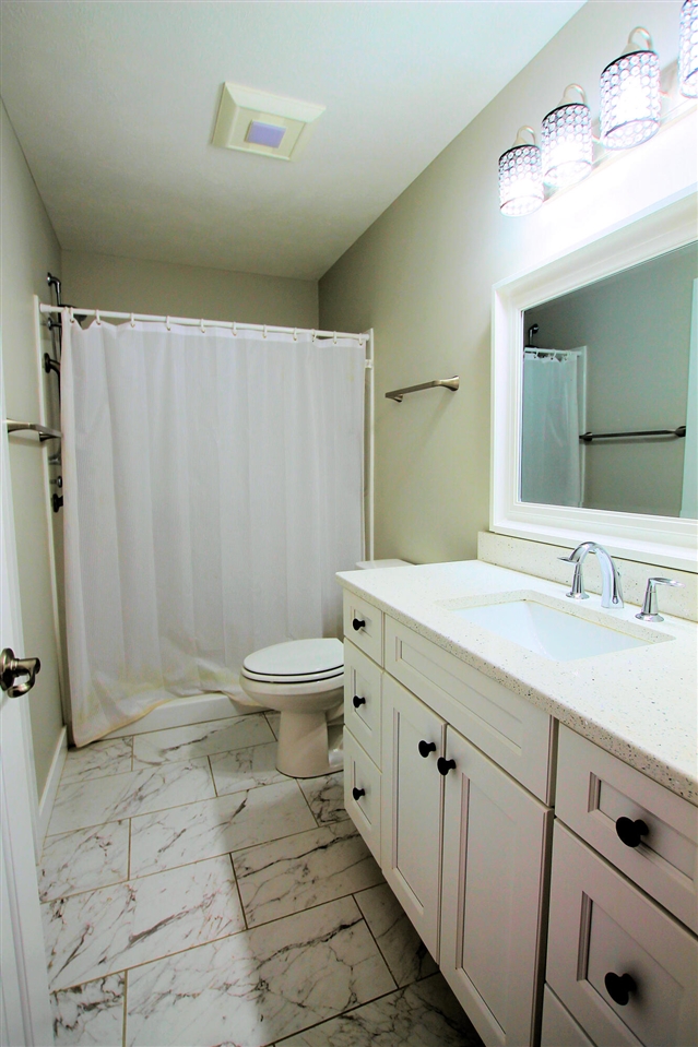 7241 Glendora Lane Property Photo 13