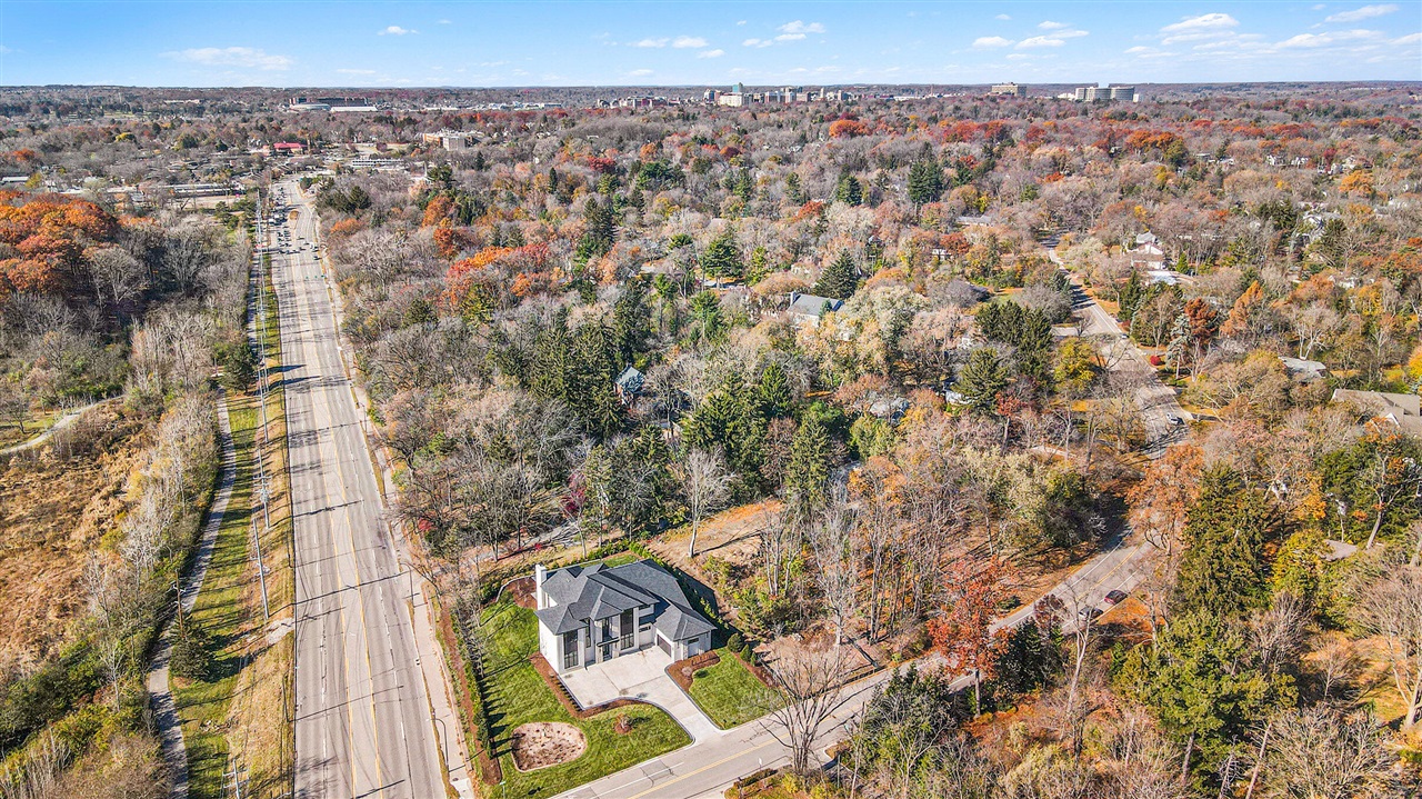 1864 Arlington Boulevard Property Photo 8