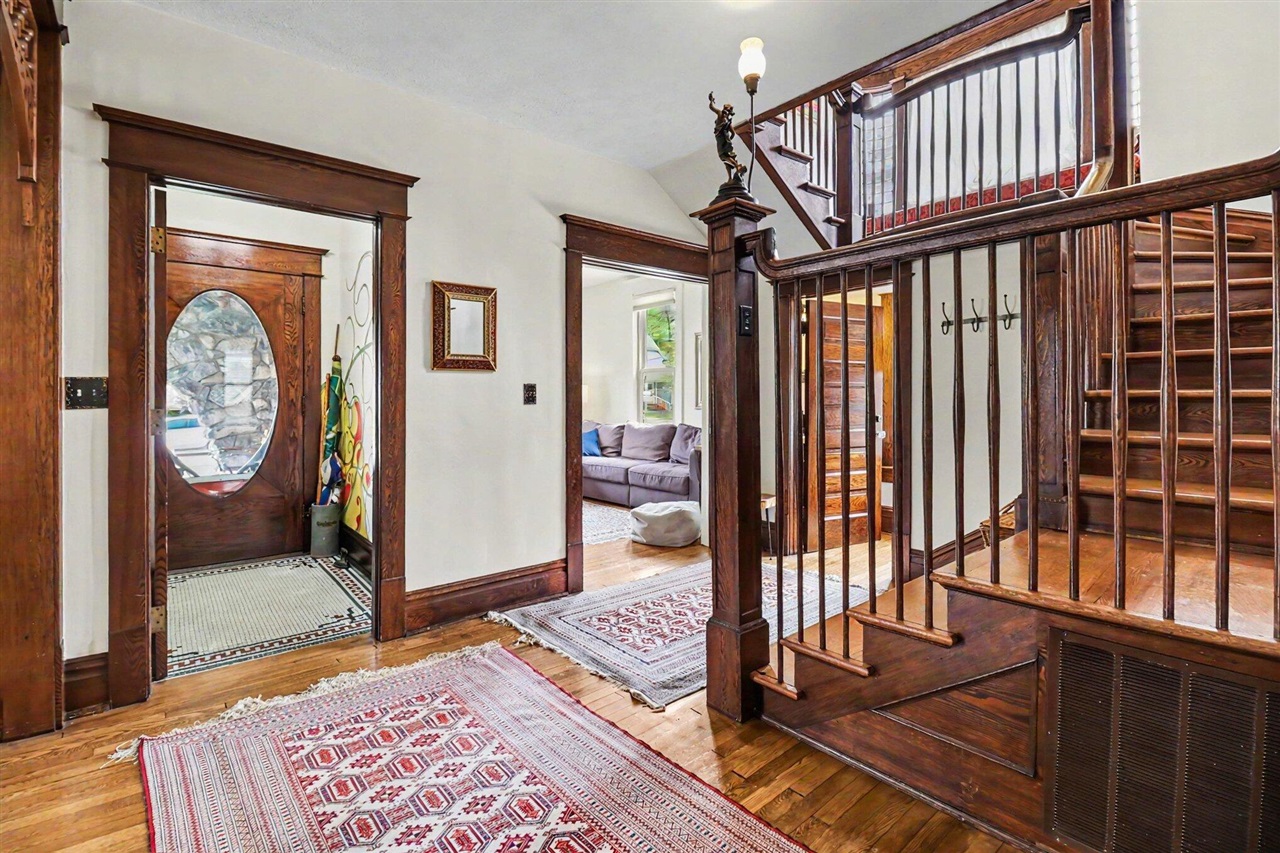 303 S Courtland Street Property Photo 18