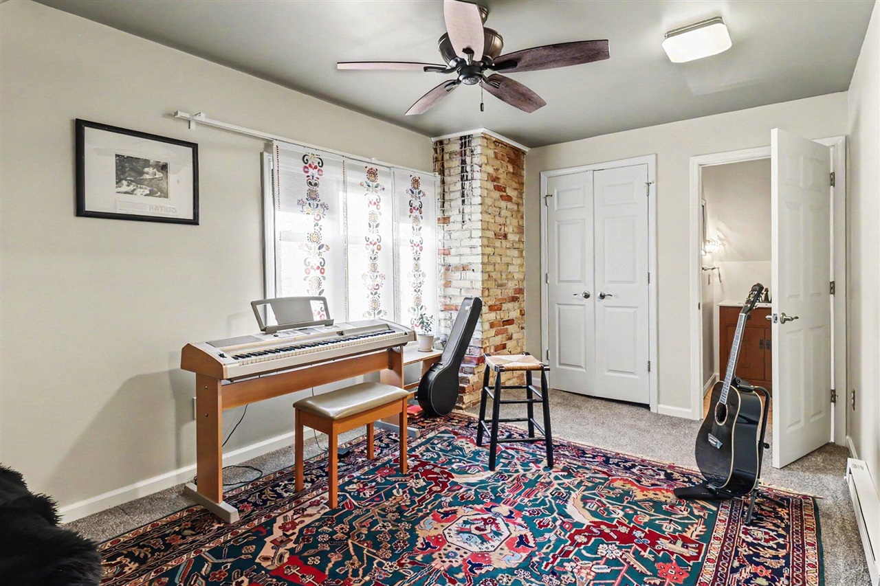 303 S Courtland Street Property Photo 41
