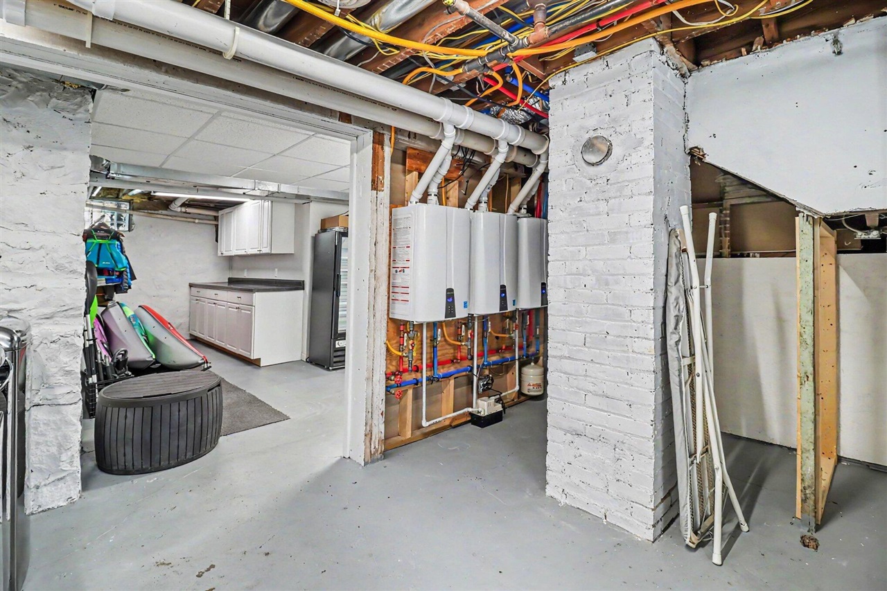 303 S Courtland Street Property Photo 48