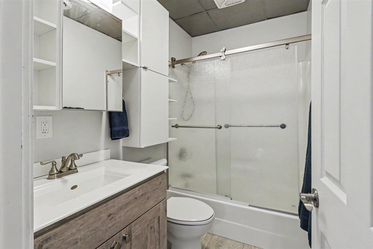 303 S Courtland Street Property Photo 58