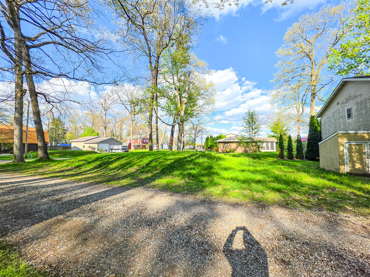 257 Edgewood Drive Property Photo 3