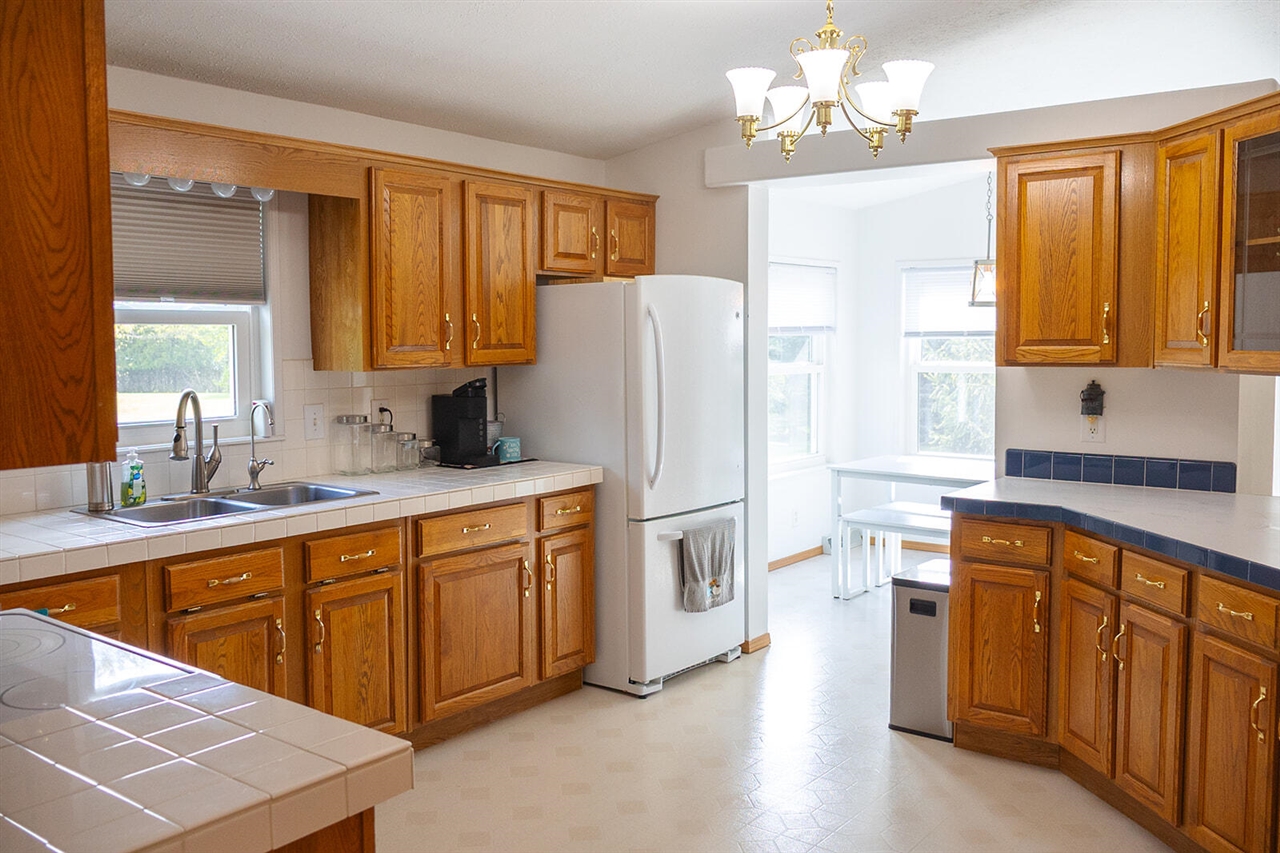 5251 Spring Creek Road Property Photo 4