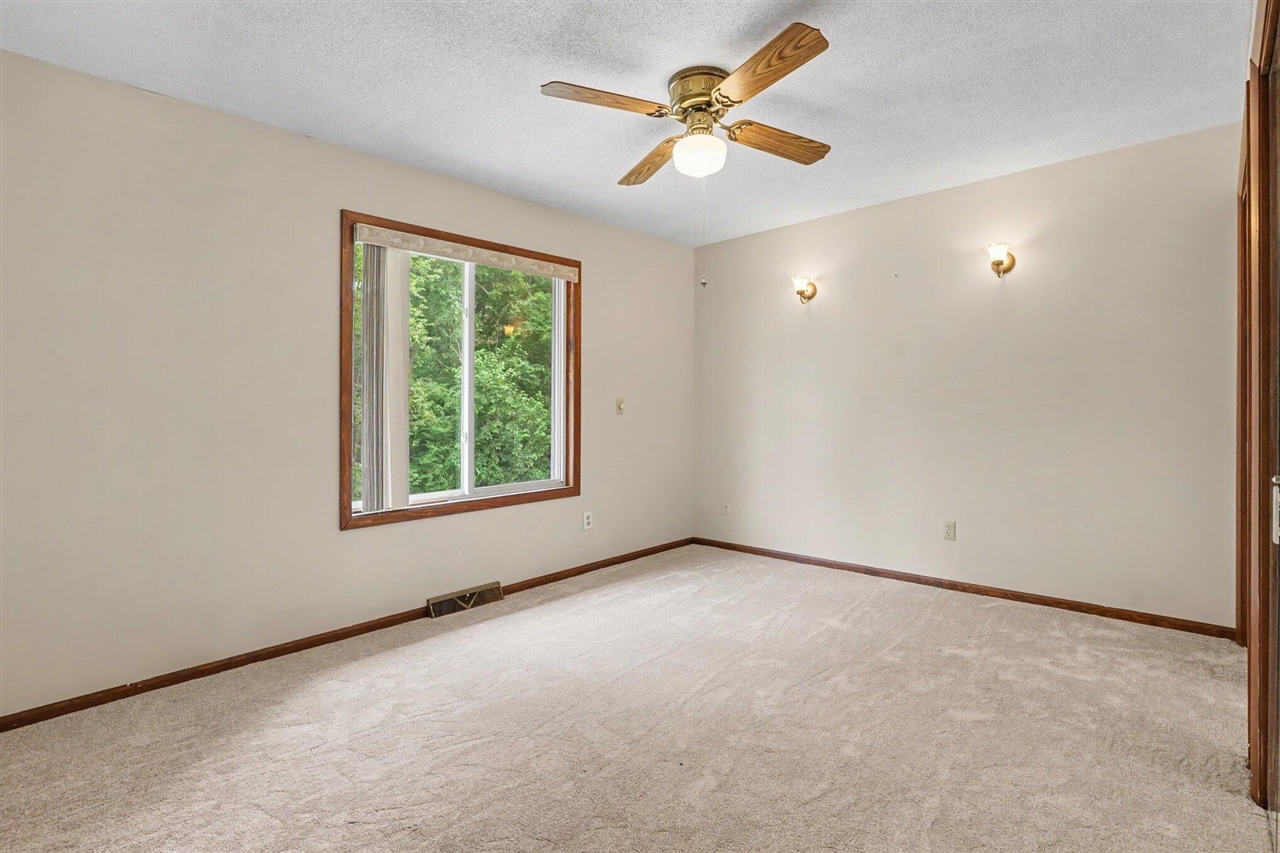 15378 Mcleans Property Photo 24