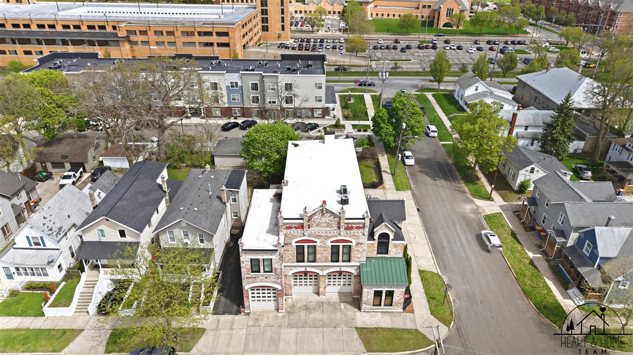 40 Lexington Avenue Property Photo 6