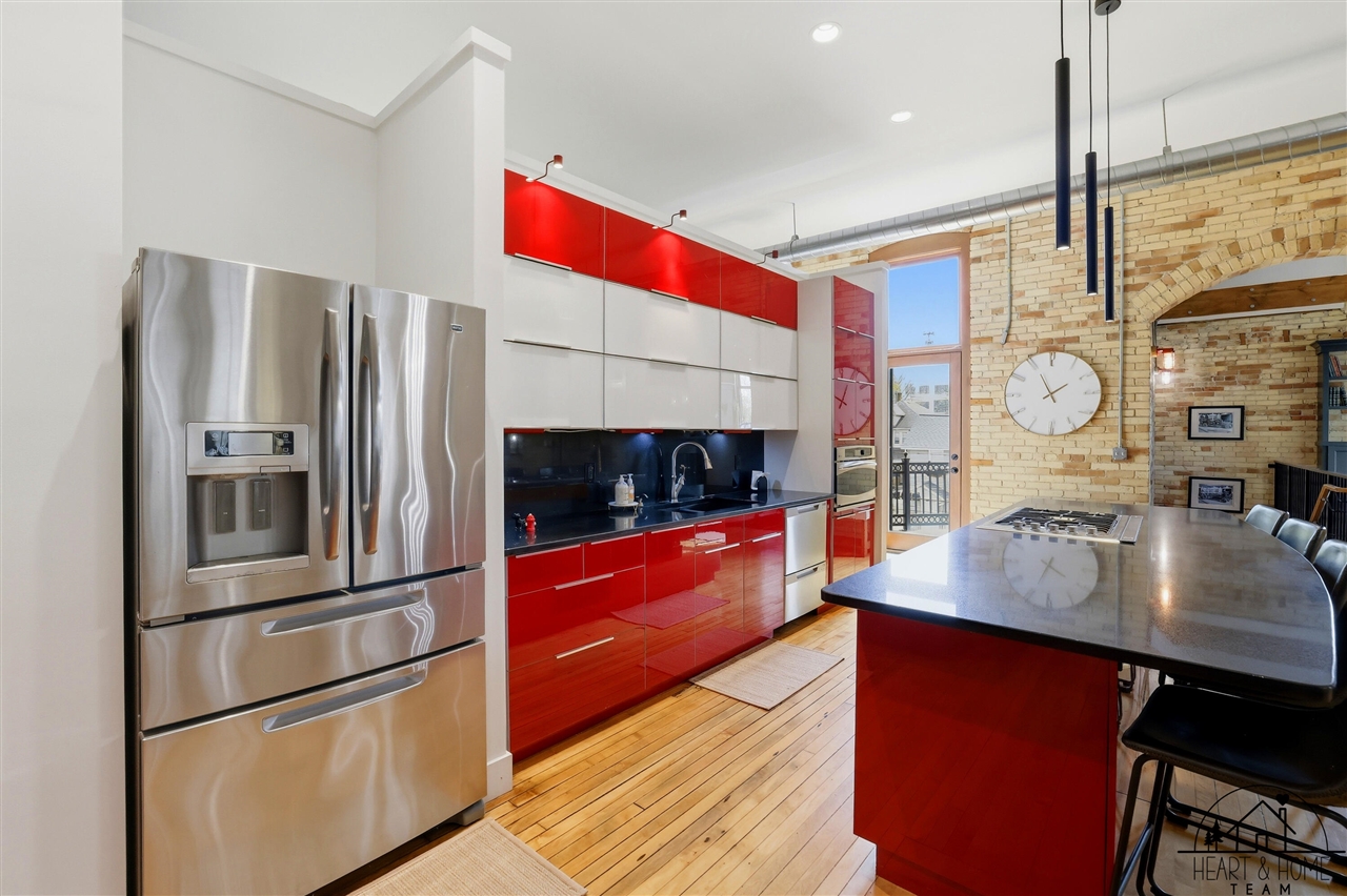 40 Lexington Avenue Property Photo 15