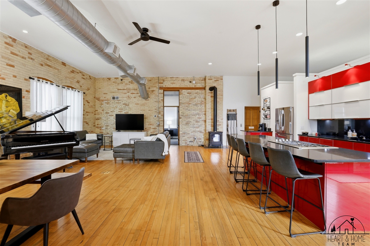 40 Lexington Avenue Property Photo 19
