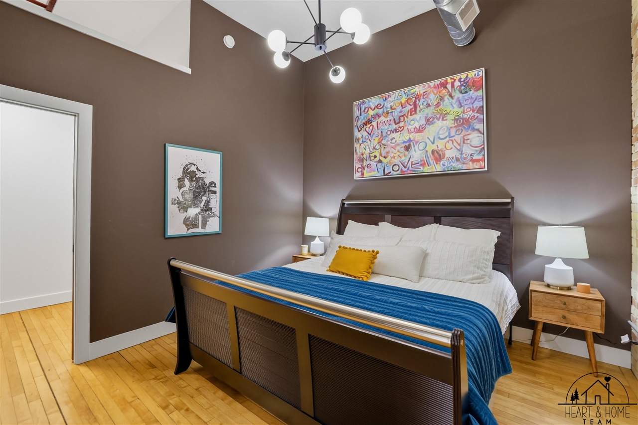 40 Lexington Avenue Property Photo 27