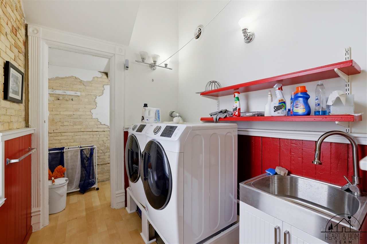 40 Lexington Avenue Property Photo 33