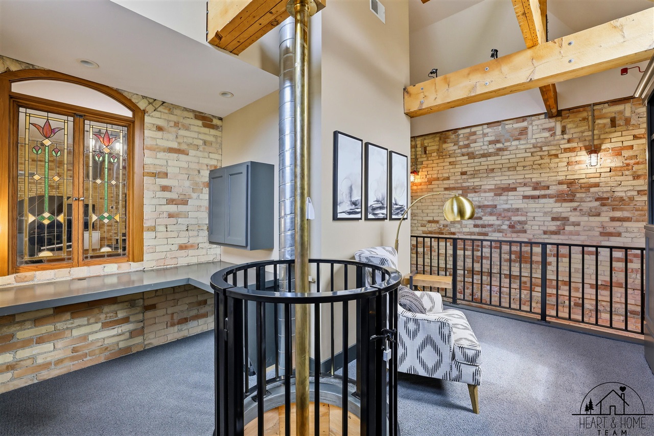 40 Lexington Avenue Property Photo 37