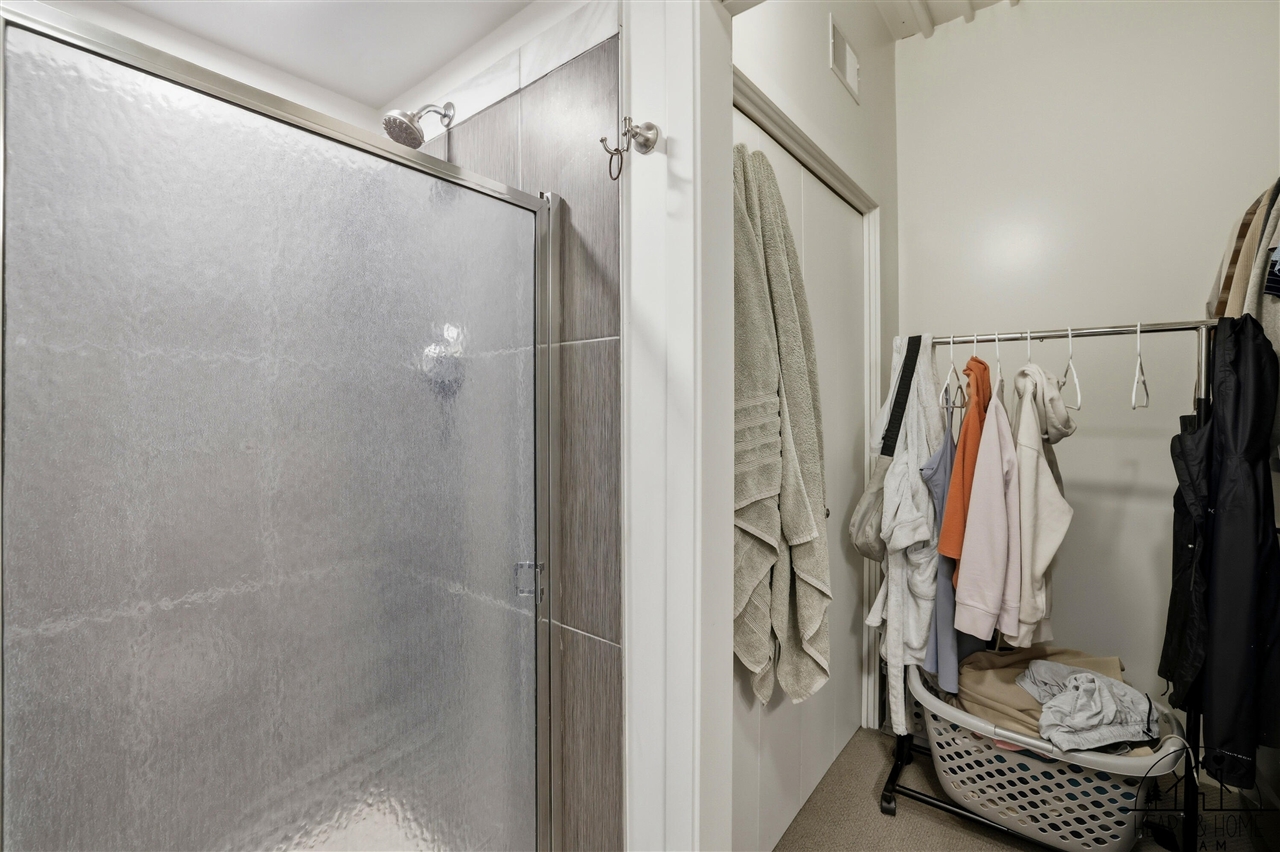 40 Lexington Avenue Property Photo 54
