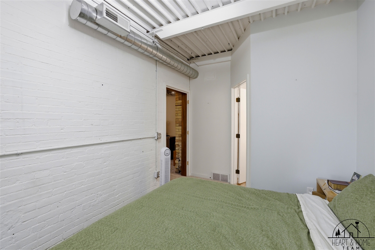 40 Lexington Avenue Property Photo 56