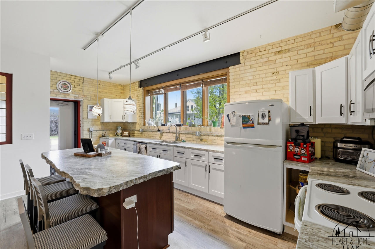 40 Lexington Avenue Property Photo 60
