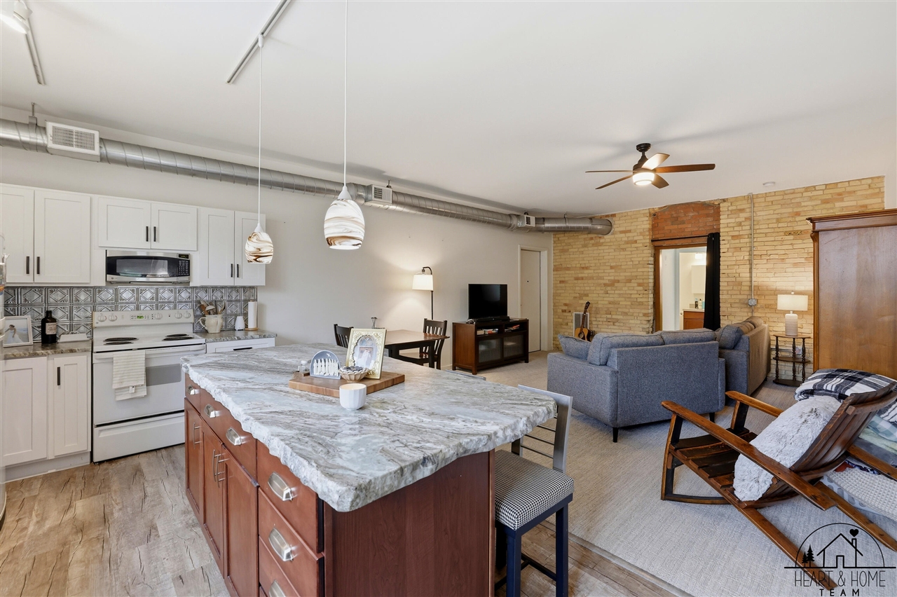 40 Lexington Avenue Property Photo 61