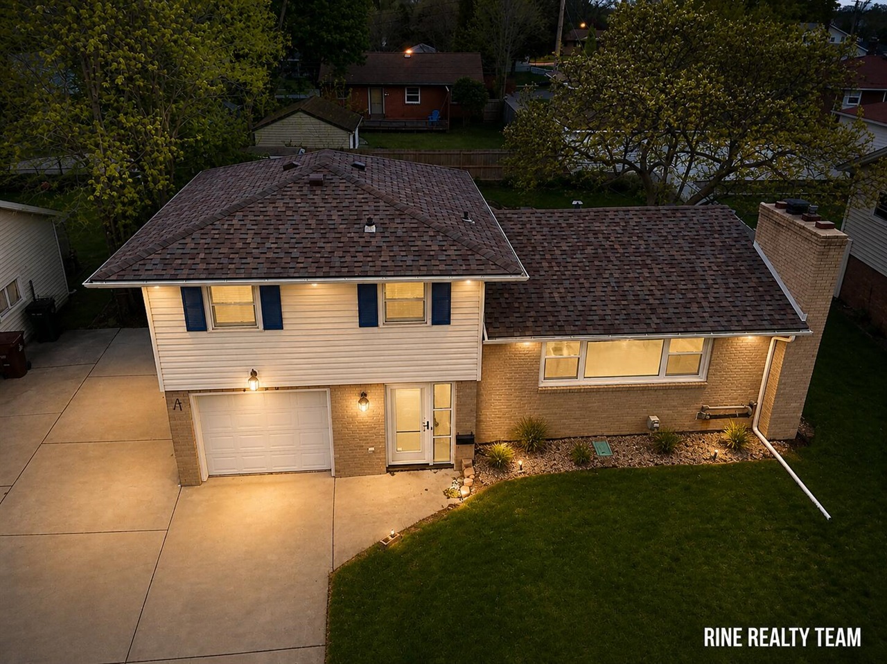 2200 Rossiter Place Property Photo 1