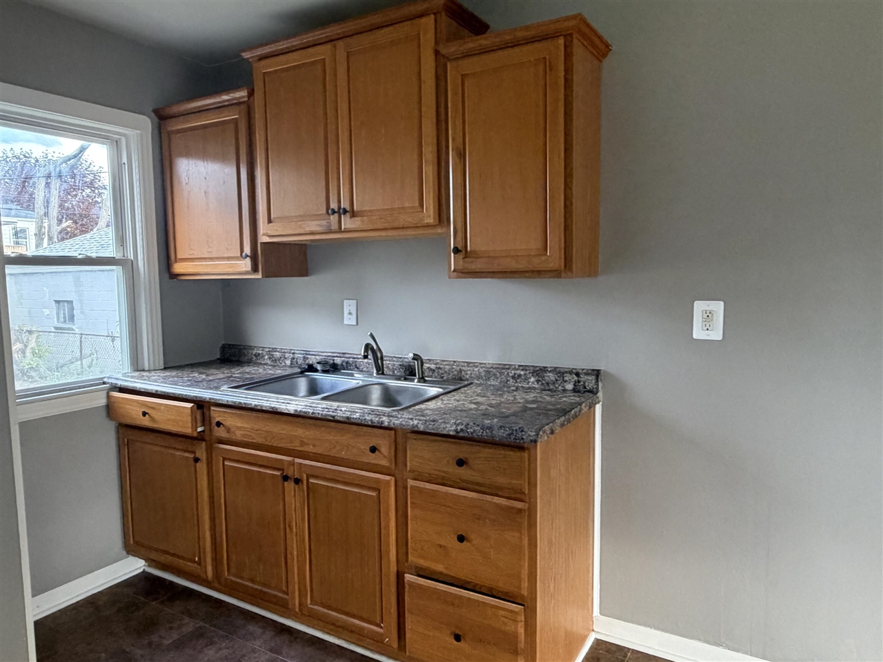 22864 Piper Avenue Property Photo 6