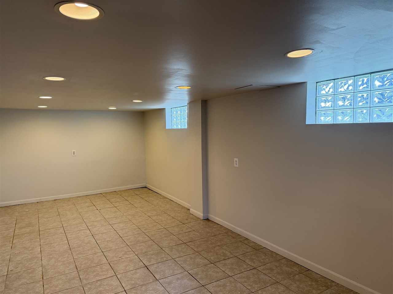 22864 Piper Avenue Property Photo 14