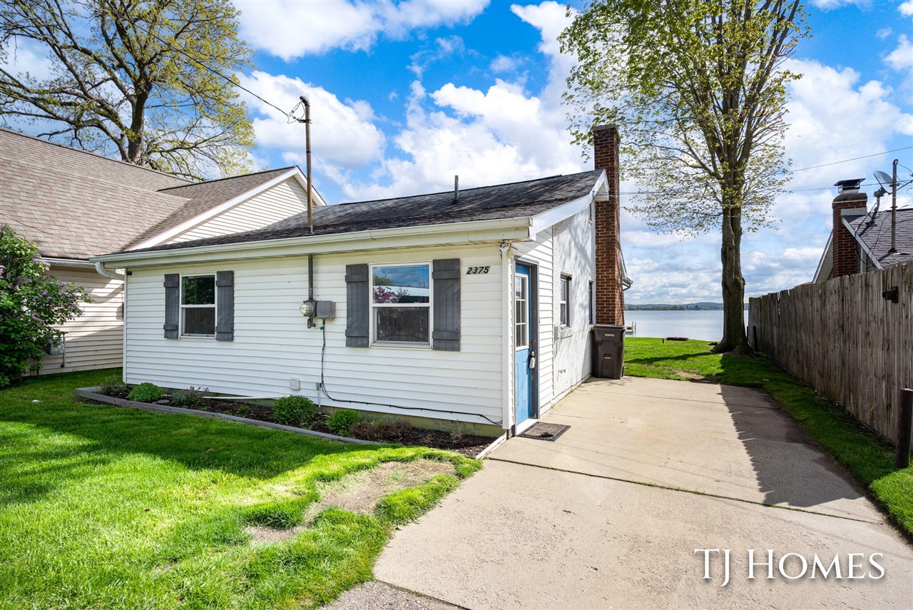 2375 Patterson Road Property Photo 1