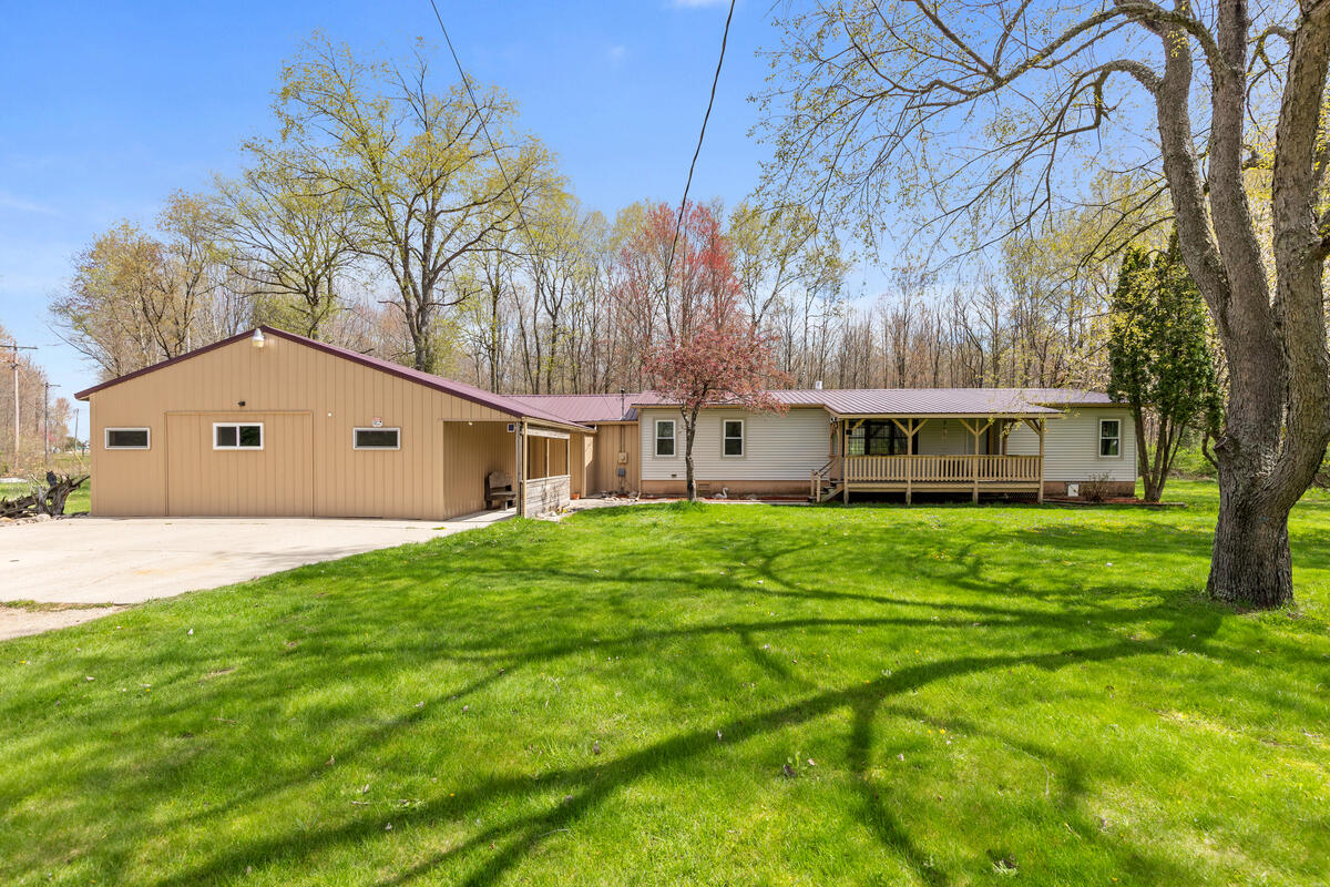 11718 Federal Road Property Photo 1
