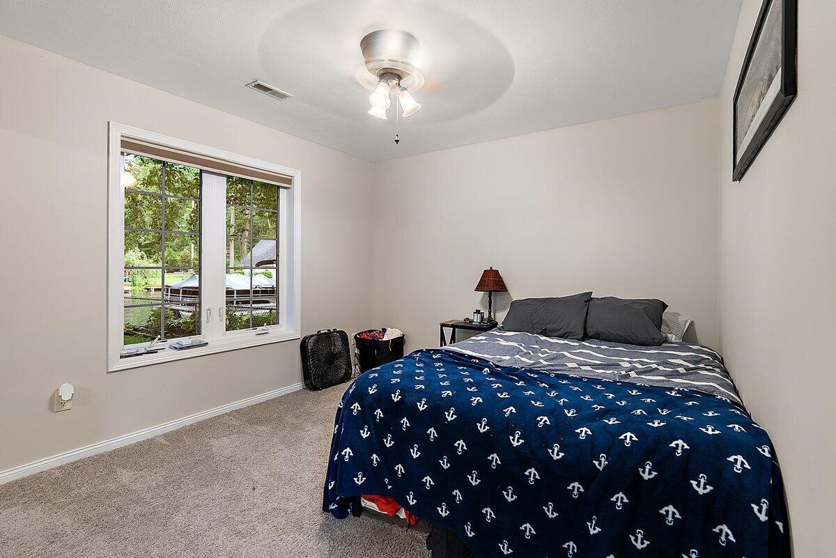 70529677 Property Photo 18