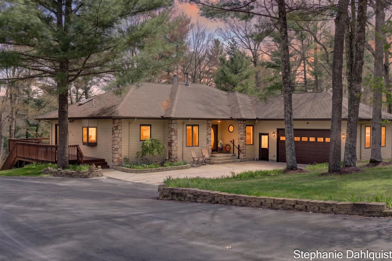 9160 Mill Pond Trail Property Photo 2