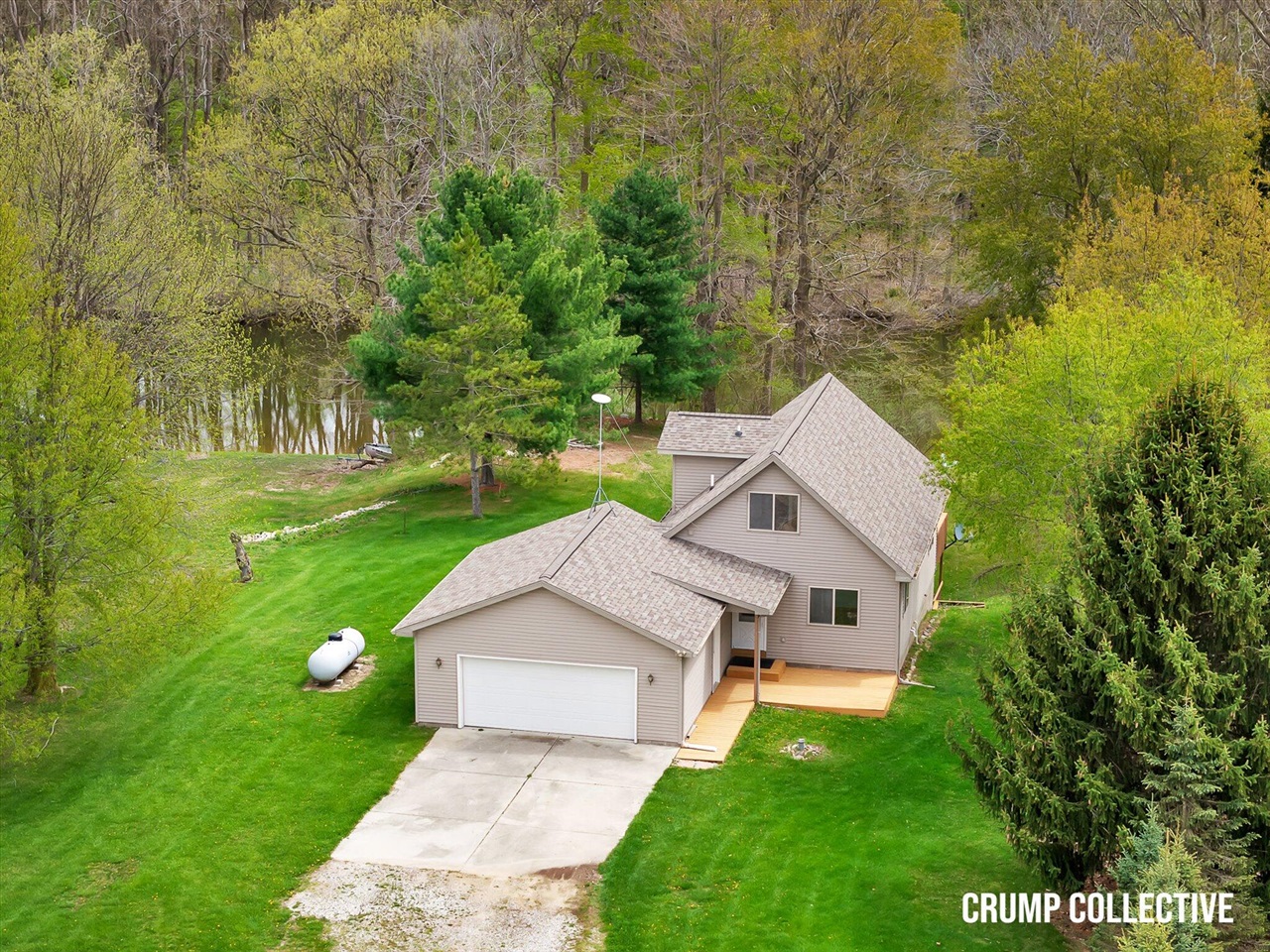 9129 Lakeside Drive Property Photo 3