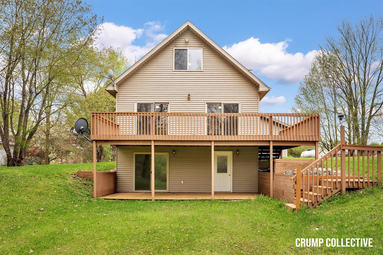 9129 Lakeside Drive Property Photo 4