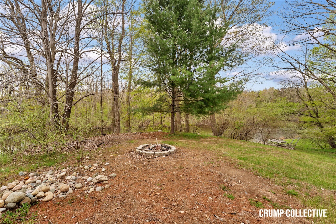 9129 Lakeside Drive Property Photo 9